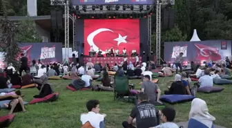 Esat Kabaklı Hafıza 15 Temmuz Müzesi'nde konser verdi
