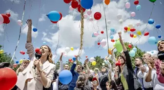 Esenler'de Kanseri Yenen Selim için Balon Uçurma Etkinliği Düzenlendi