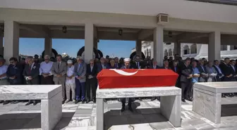 Eski Sağlık Bakanı Halil Şıvgın Son Yolculuğuna Uğurlandı