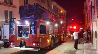 Eskişehir'de 3 Katlı Binanın Deposunda Yangın Çıktı