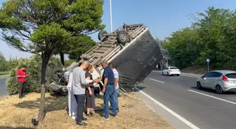 Eskişehir'de Kamyonet Servis Otobüsü ile Çarpıştı: 2 Yaralı