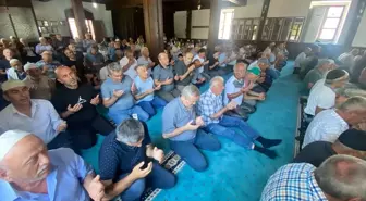 Espiye'de vatandaşlara aşure ikram edildi