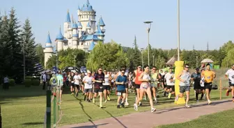 ETİ Lifalif 6. Uluslararası Eskişehir Yarı Maratonu ve Spor Festivali Başladı