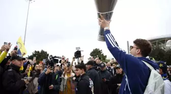 Fenerbahçe, THY Euroleague'de Şampiyonluğa Ulaşarak İstanbul'a Döndü