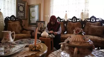 83 Yaşındaki Bedia Aksoy, Sanatla Dolu Bir Hayat Yaşıyor