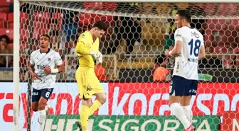 Fenerbahçeli futbolculardan 4-2'lik yenilgi sonrası flaş hareket