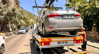 Muğla'da Tatilciler İçin 3 Kilometrelik Araç Kuyruğu