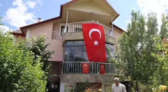 FETÖ'NÜN DARBE GİRİŞİMİNİN 9. YILI - 15 Temmuz şehidinin hatıraları 'Cennet'ten köşe oldu