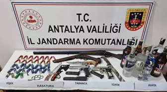 Finike'de Eğlence Merkezlerine Yönelik Asayiş Uygulaması