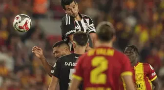 Göztepe, Beşiktaş'ı 3-0 Mağlup Ederek Farklı Bir Galibiyet Aldı