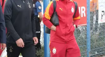 Galatasaray, Alanya'ya Geldi: Taraftarlar Coşkuyla Karşıladı