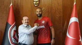 Gaziantep FK, Nazım Sangare ile Anlaştı