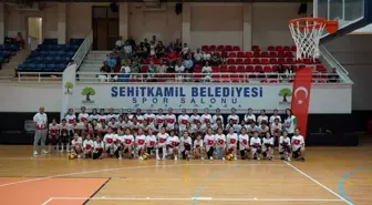 Gaziantep'te 62 genç voleybolcu profesyonelliğe adım attı