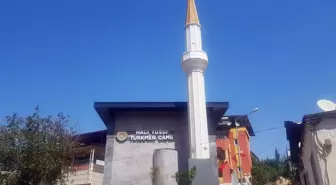 Gaziantep'te depremde yıkılan cami yeniden yapılarak ibadete açıldı