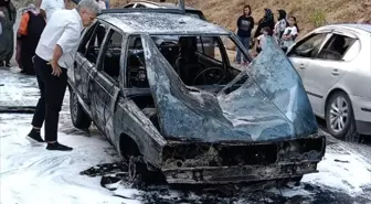 Gaziantep'te Seyir Halindeki Otomobil Yandı