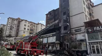 Gaziantep'te Yangın: 15 Kişi Mahsur Kaldı