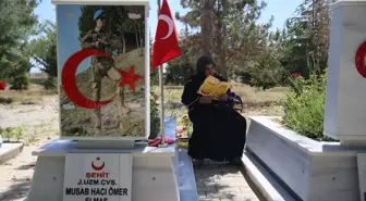 Gaziantep ve çevre illerde Kurban Bayramı arifesinde mezarlıklar ziyaret edildi