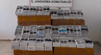 Antalya'da Kaçakçılık Operasyonu: 15 Bin Güneş Gözlüğü Ele Geçirildi