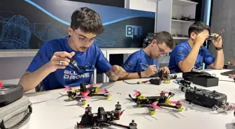 Geleceği göklerde arayan dron pilotları çekirdekten yetişiyor