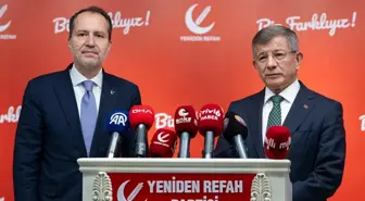 Gelecek Partisi Genel Başkanı Davutoğlu, Yeniden Refah Genel Başkanı Erbakan'ı ziyaret etti