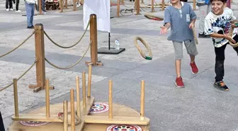 Kırşehir'de Geleneksel Oyunlar Tırı ile Çocuklar Eğlendi