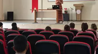 Gelibolu'da Kamu Personeline Tütün Bağımlılığı Eğitimi Verildi