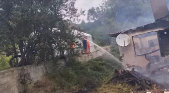 Gerze'de Müstakil Evde Yangın Çıktı