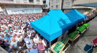 Giresun'da Fındık Bahçesine Devrilen Kamyonette 4 Aile Üyesinin Cenazesi Defnedildi