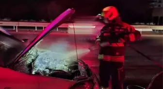 Balıkesir'de Seyir Halindeki Otomobil Yandı