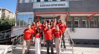 Vodafone Gönüllüleri, Elazığ'da 'Dijital Benim İşim' Projesini Destekledi