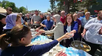 Gümüşhacıköy'de Muharrem Ayı'nda Aşure İkramı Yapıldı