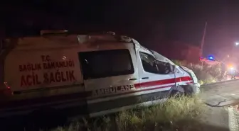 Gümüşhane'de Ambulans Devrildi: 3 Sağlık Personeli Yaralandı