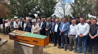 Gümüşhane Valisi Aydın Baruş'un Babası Hayri Baruş Toprağa Verildi