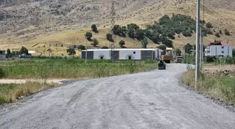 Güroymak'ta Yol Çalışmaları Devam Ediyor