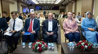 Emek Hareketinin Yeniden İnşası Vurgusu