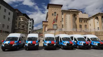 Hakkari Belediyesi Yeni Minibüsleri Tanıttı