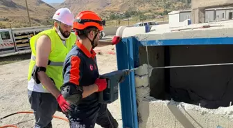 Hakkari'de AFAD Eğitim Sahası Hizmete Açıldı