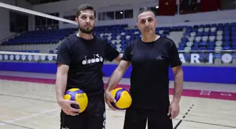 Baba ve Oğul Voleybolla Hakkari'yi Yükseltiyor