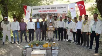 Şemdinli'de Bal Hasat Şenliği Düzenlendi