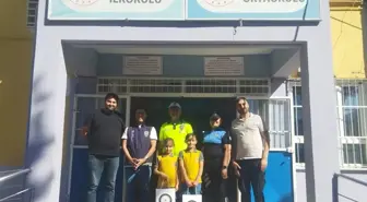Kız Kardeşler Buldukları Parayı Polise Teslim Etti