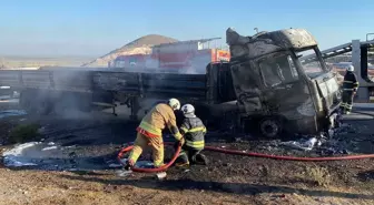 Hatay'da Seyir Halindeki Tırda Yangın Çıktı