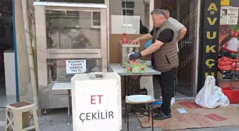 Havza'da Kurban Bayramı'nda Kıyma Mesaisi Devam Ediyor