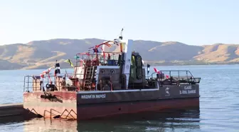 Hazar Gölü'nde Deniz Temizleme Aracı Hizmete Girdi
