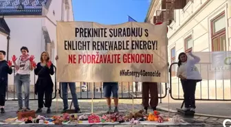 Zagreb'de İsrail ile Anlaşmaya Tepki Gösterildi