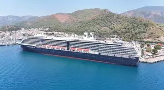 Hollanda Bayraklı Kruvaziyer 'Oosterdam' Marmaris'e Geldi