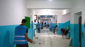 Diyarbakır'da Hükümlüler Okulları Yeniden Boyuyor