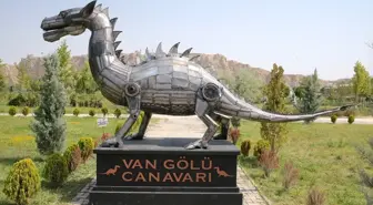 Van Gölü Canavarı Heykeli 350 Bin Liraya Satıldı