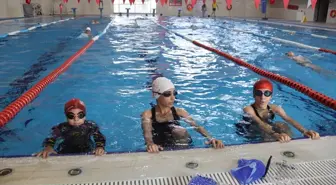 Iğdır'da Yüzme Bilmeyen Kalmasın Projesi ile 30 Bin Kişiye Yüzme Eğitimi Verildi