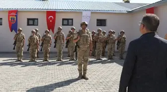 Iğdır Valisi Turan, yenilenen karakolda jandarmayla bir araya geldi