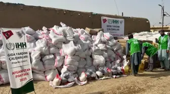 İHH, Kuraklıkla Mücadele Eden Afganistan'a 1100 Gıda Paketi Dağıttı